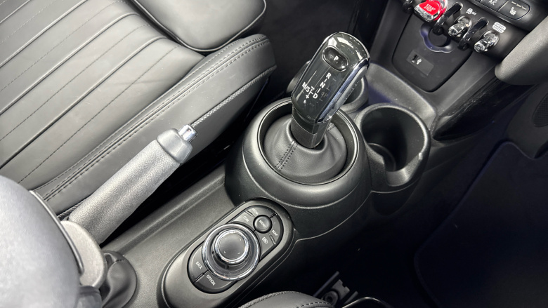 MINI Hatchback 1.5 Cooper Exclusive 3dr Auto Petrol Hatchback